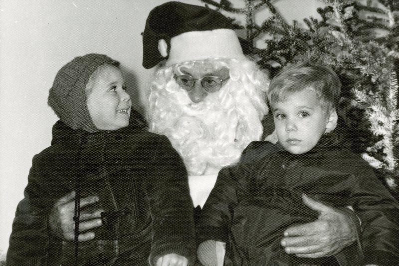 Notre histoire en archives :  à la rencontre du père Noël à Sherbrooke : distinguer le vrai du faux
